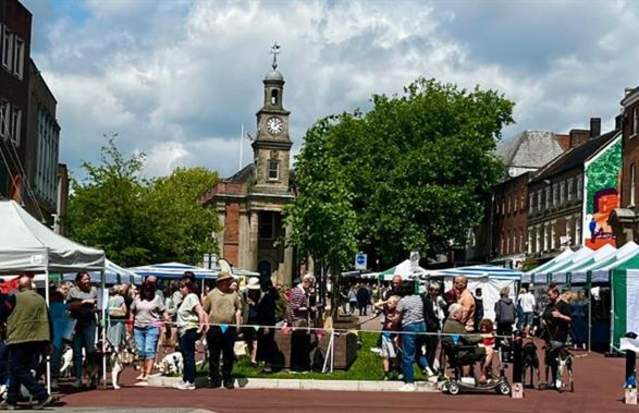 Castle Artisan Market & Fun Dog Show