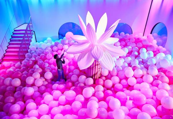 Bubble Planet: An Immersive Experience in Manchester