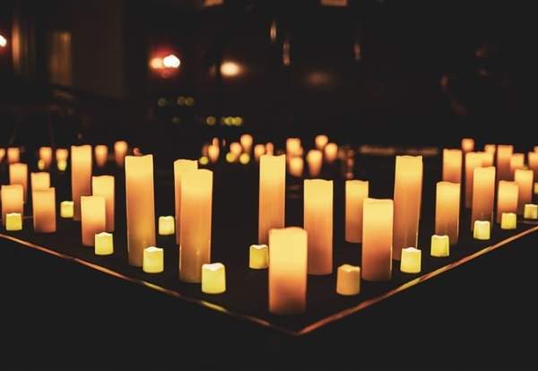 Candlelight: Hans Zimmer's Best Works