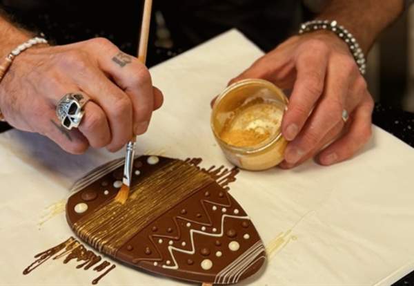 Kids' Decorate, Dine & Delight: Easter Fun with Oli the Choc!