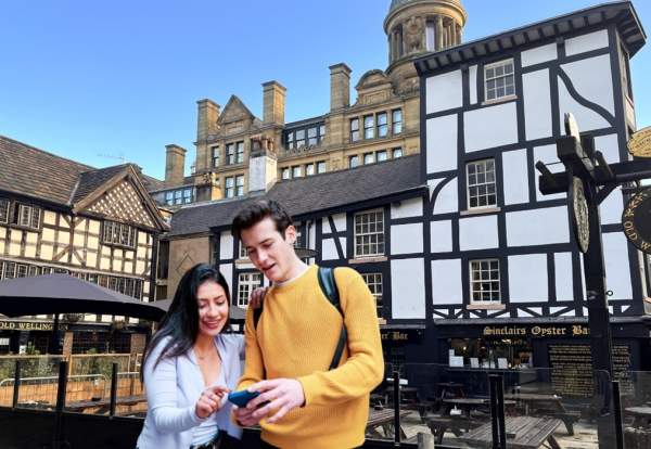 City Walking Tour & Interactive Treasure Hunt