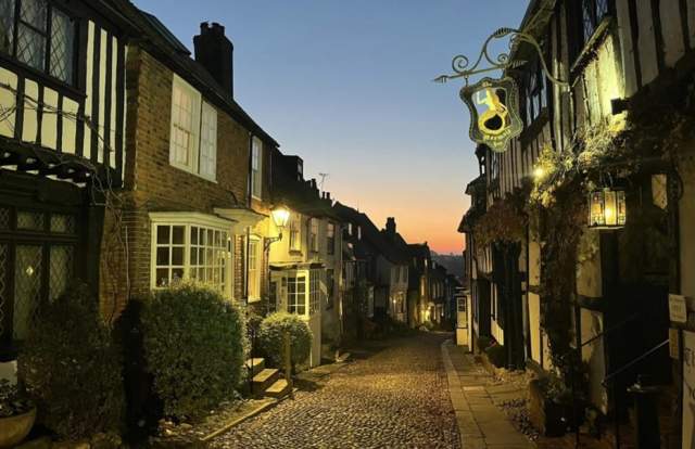 The Mermaid Inn - Hotel