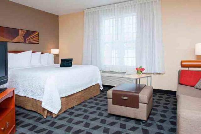 TownePlace Suites Park 100