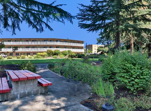 Riverfront Inn