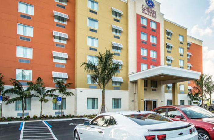 COMFORT SUITES FORT LAUDERDALE AIRPORT SOUTH & CRUISE PORT