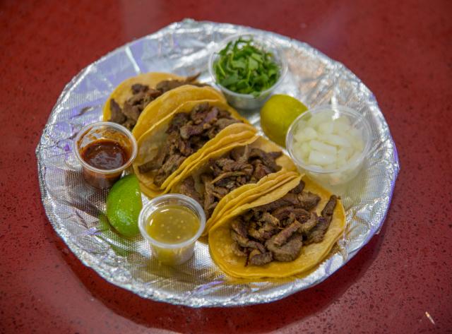 Bigotes Street Tacos - Tacos