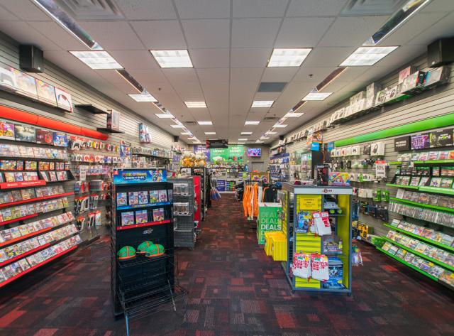 Game Stop - Interior