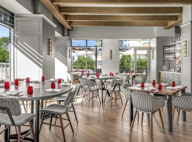 Sorriso Dining Area near Patio