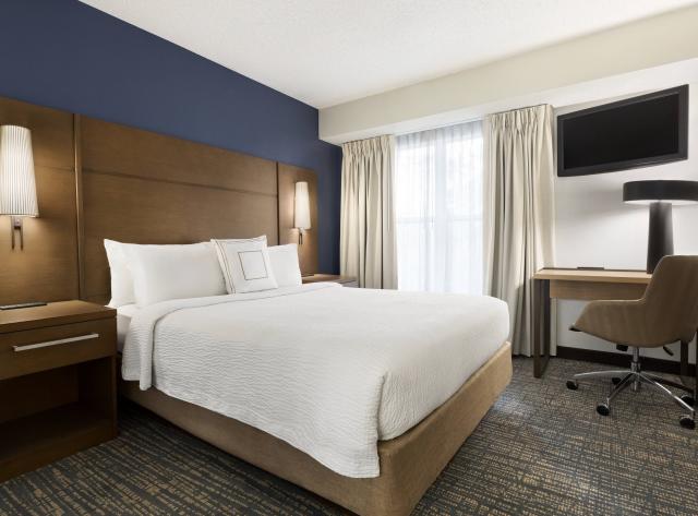 King Suite at Marriott Residence Inn Market Street