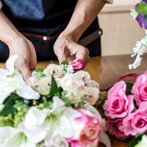 Flower Arranging Workshop with Mauras Cottage