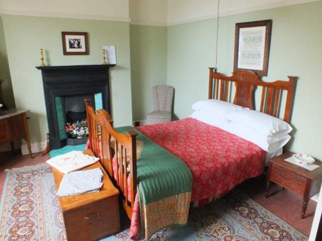 Stay in Dylan Thomas' Birthplace & Family Home
