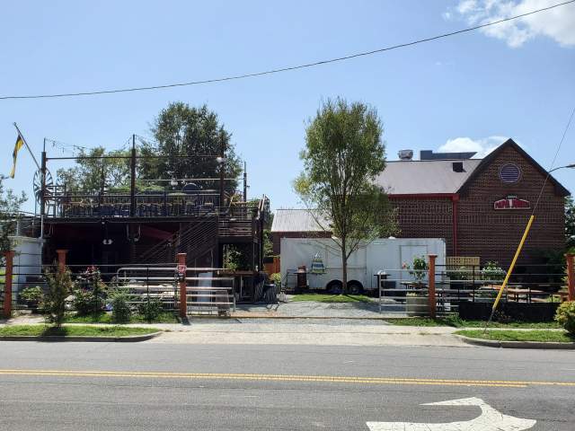 Franklin Motors Beer Garden & Gastropub