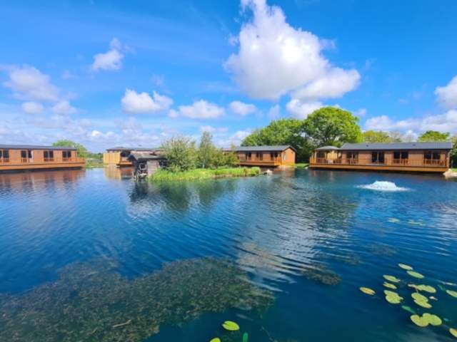 Caistor Lakes Leisure Park