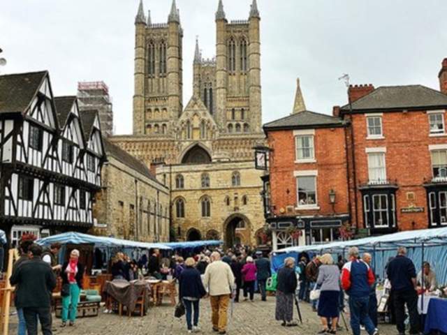 Lincoln Makers' & Antiques Market