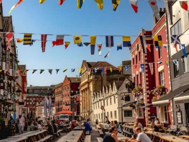 Free Tour of Bristol, History and Curiosities (in Spanish)