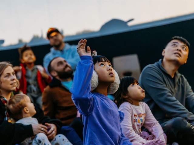 Cockpit Command: 360° Family Flight Experience a Aerospace Bristol