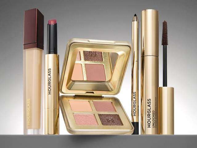 Hourglass Brush Along Event at Harvey Nichols