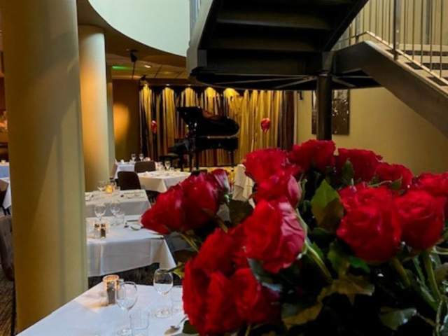 Valentine's Day Dinner & Live Entertainment at Future Inn Bristol