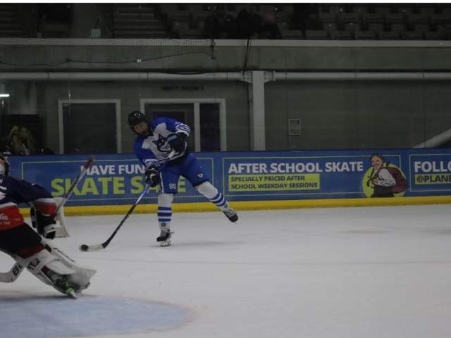 Bristol Snowdogs U19 Vs Romford at Planet Ice Bristol
