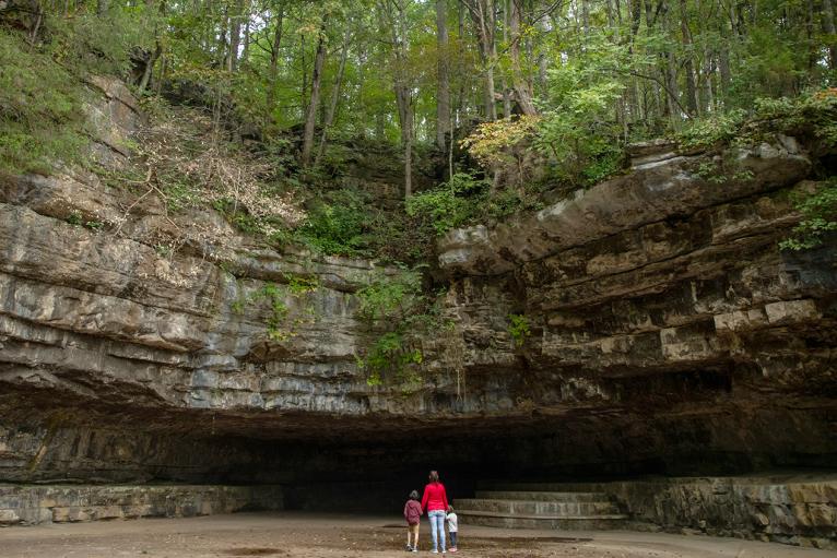 Dunbar Cave State Park