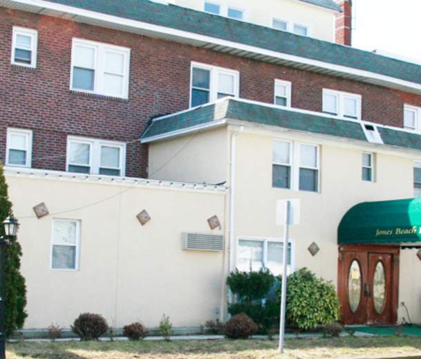 Jones Beach Hotel