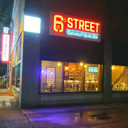 6th Street Restaurant & Sports Bar