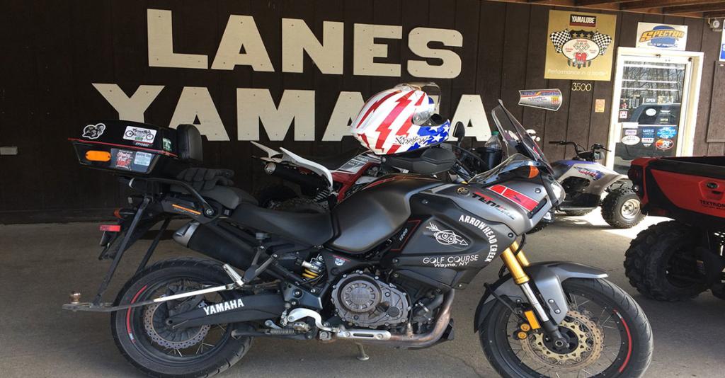 Lane's Yamaha - Bike & Building Exterior