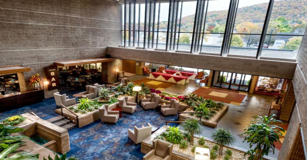 Radisson Hotel Corning - Interior Lobby