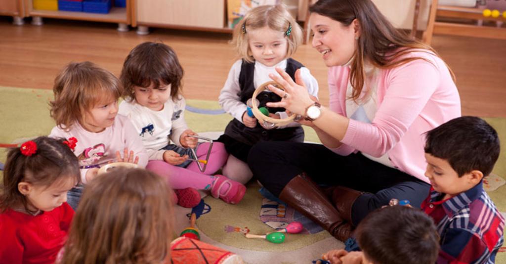 Schuyler Head Start - Teacher & Students