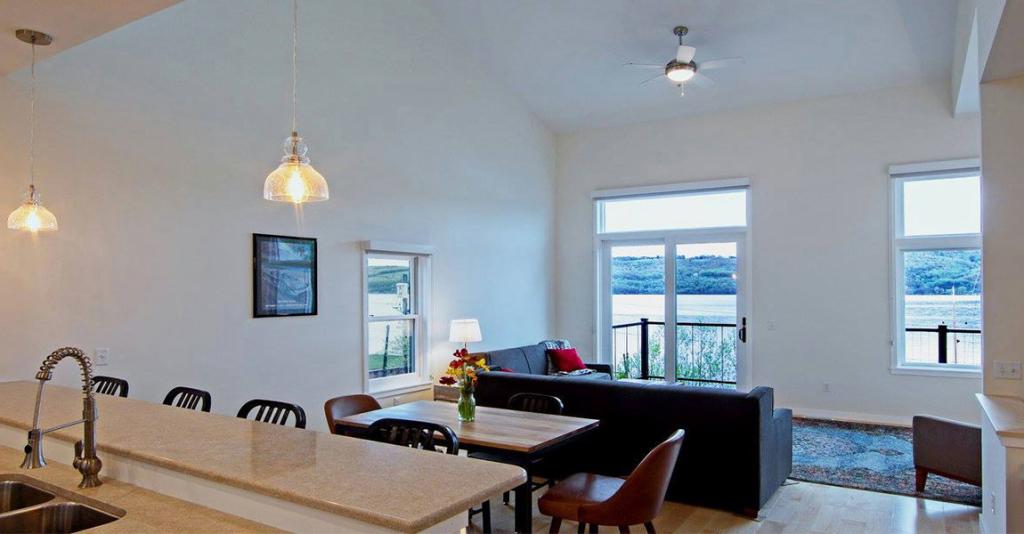 Watkins Brewery Vacation Rentals - Rental Interior with Lake View