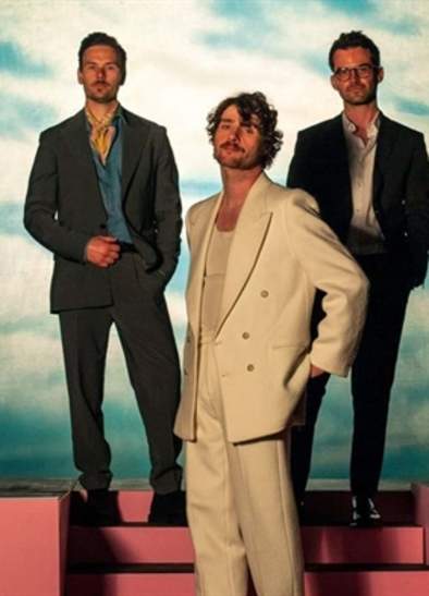 Kids in Glass Houses