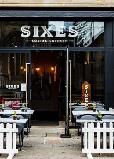 Sixes Social Cricket