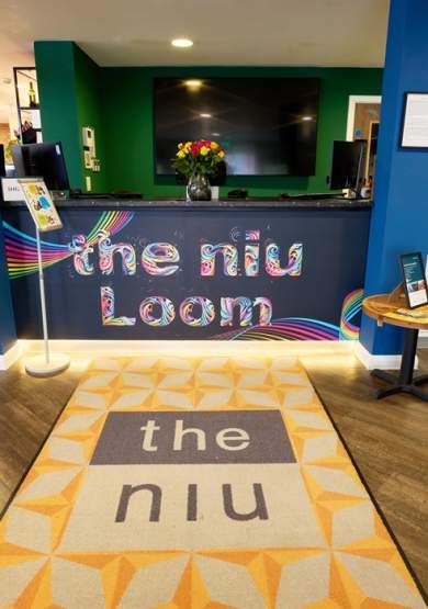 Holiday Inn The Niu Loom