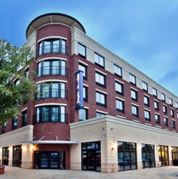 Hampton Inn & Suites