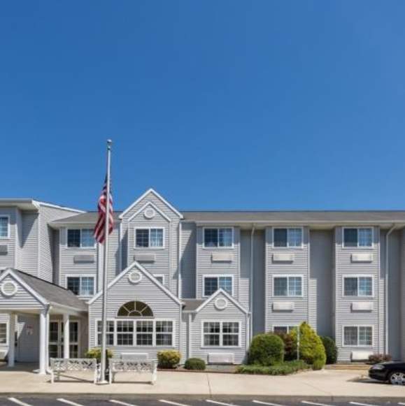 Microtel Inn & Suites