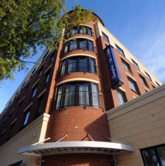 Hampton Inn & Suites