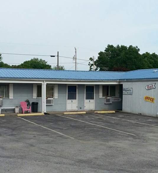 Majestic Motel