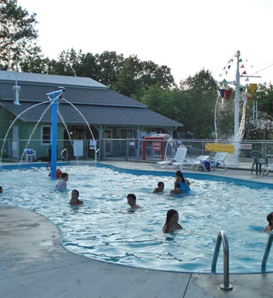 Cedarlane RV Resort-Vacation Rentals
