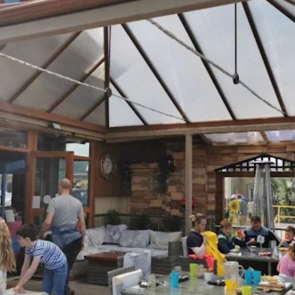 Checkers Café
