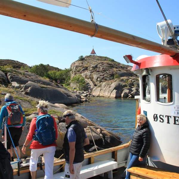 Båttur til Raet Nasjonalpark med M/S Østerøy
