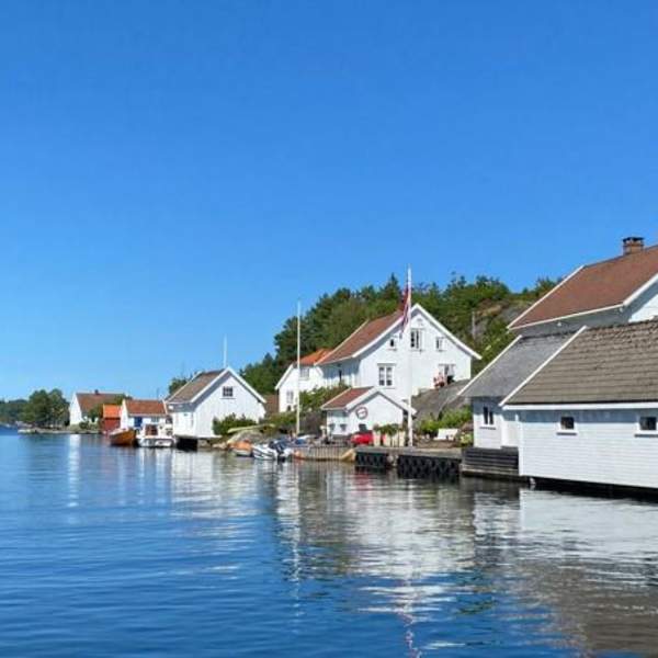 3 hour cultural and historical boat tour with MB Høllen
