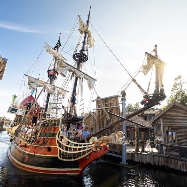 Abra Havn Pirate village