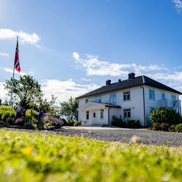 Vestre Kjærnes Gård