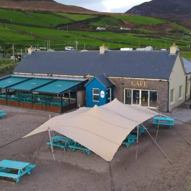 Sammy's Restaurant and Beach Bar