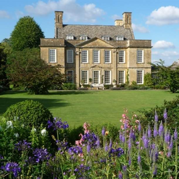 Bourton House Garden