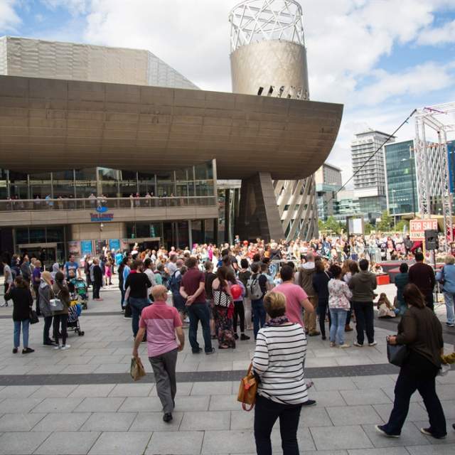 Opera North: The Marriage of Figaro