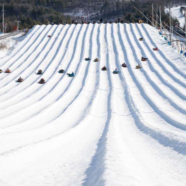 Snow Tubing In The Poconos | Family Winter Activities