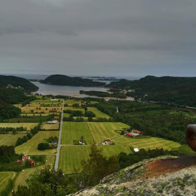Herstøl - Hommefløyen, Lindesnes