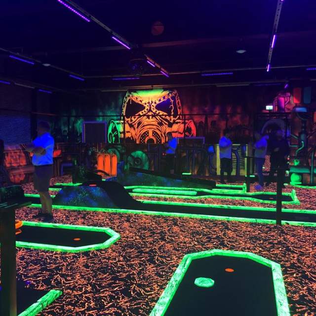 Sprett Minigolf Glow, Askim