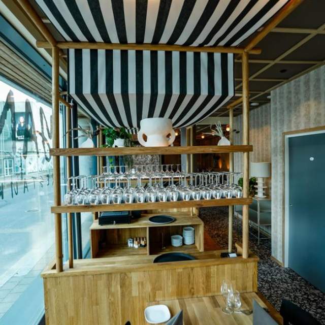 Yang restaurant